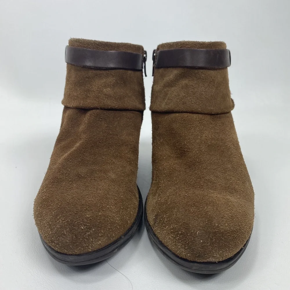 Clarks Collection Brown‎ Suede Ankle Booties Size 8 Side Zip 1.5